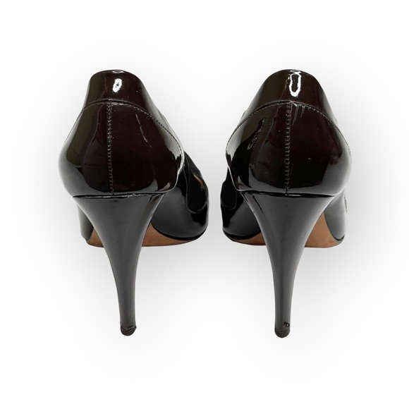 BCBG MaxAzria 𑁍 Shiny Patent Leather + Satin Pumps Carved Heels 𑁍 Cocoa 8.5 𑁍 - Picture 4 of 16